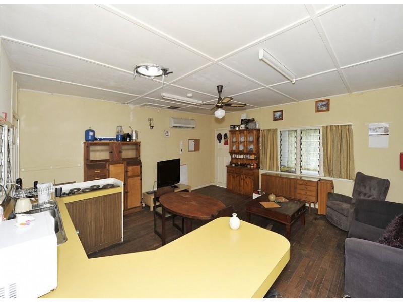 9 Third Ave, Mandurah WA 6210