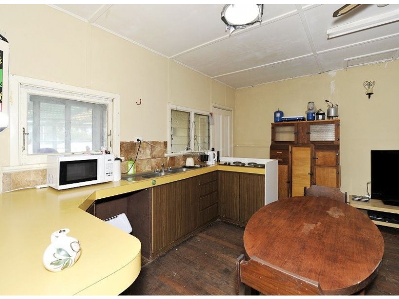 9 Third Ave, Mandurah WA 6210