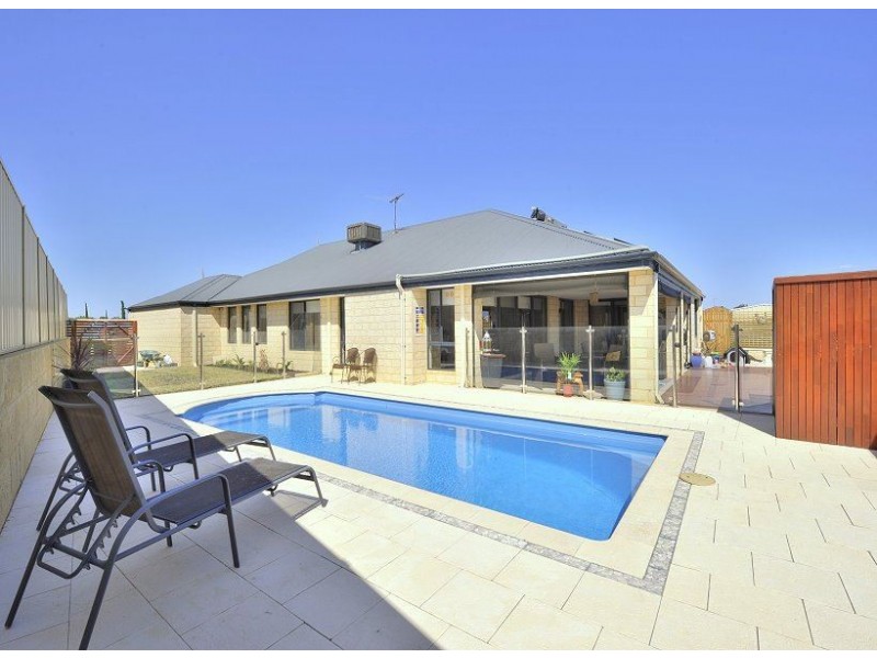 30 Dalwallinu Terrace, Dawesville WA 6211