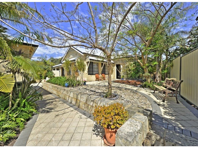 21B Yeedong Road, Falcon WA 6210