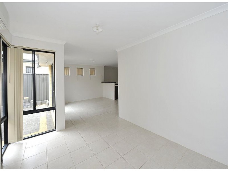 4/1A Hobley Street, Mandurah WA 6210