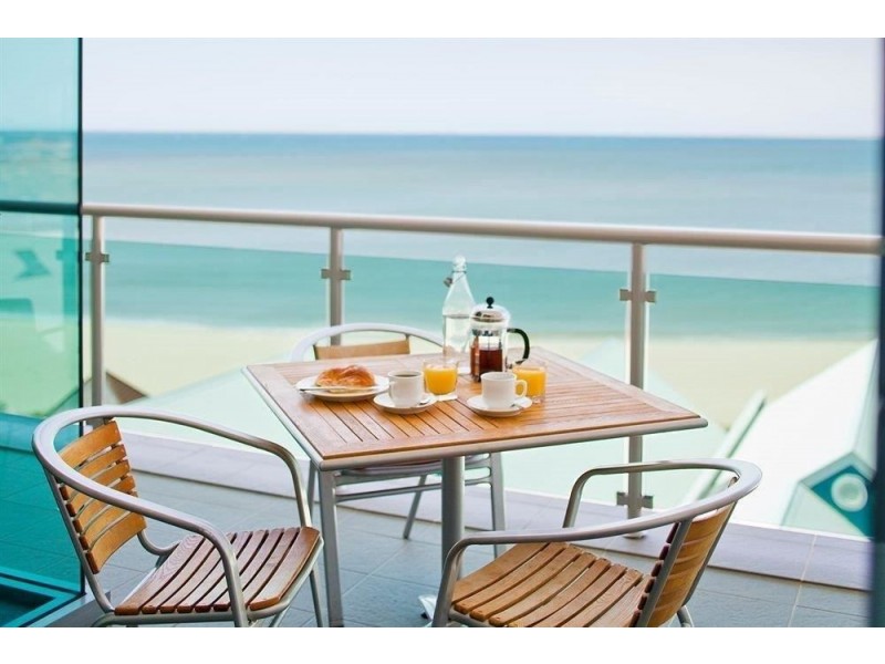 211/16 Dolphin Drive, Mandurah WA 6210