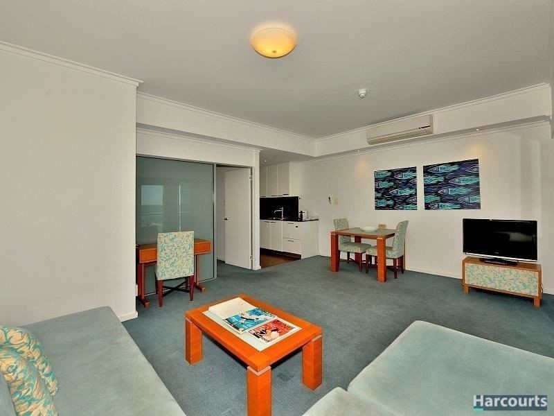 211/16 Dolphin Drive, Mandurah WA 6210