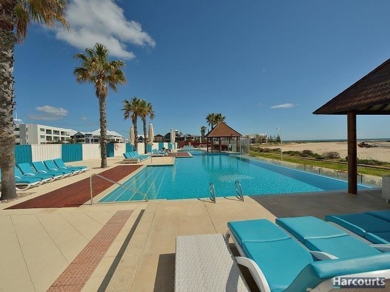 211/16 Dolphin Drive, Mandurah WA 6210