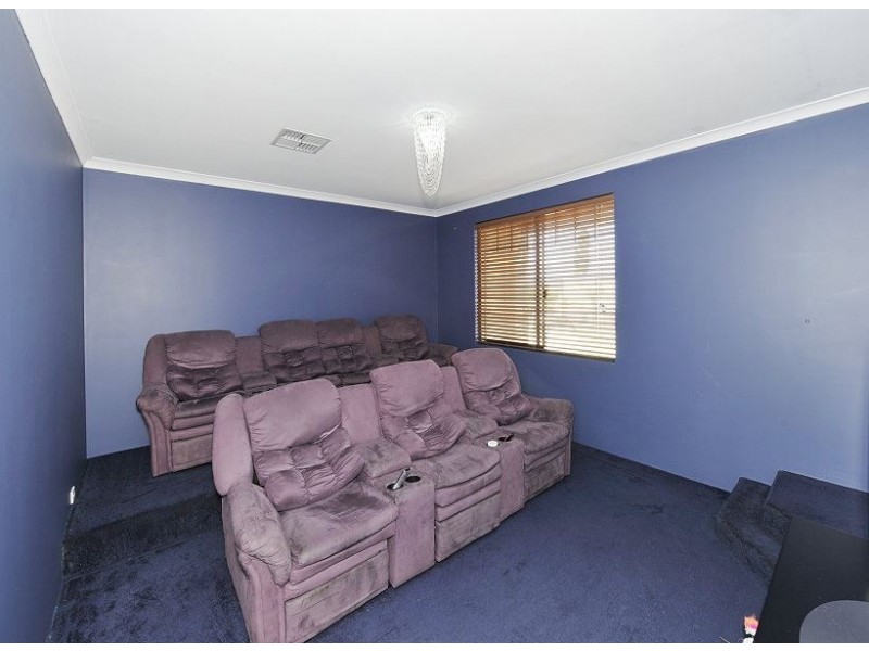 2 Pelham Close, Meadow Springs WA 6210