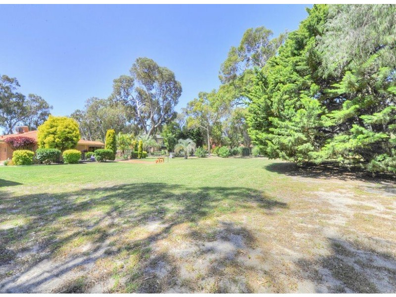 27 Pleasant Grove Circle, Falcon WA 6210