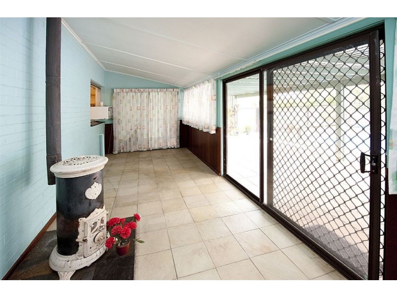 8 Recreation Road, Waroona WA 6215