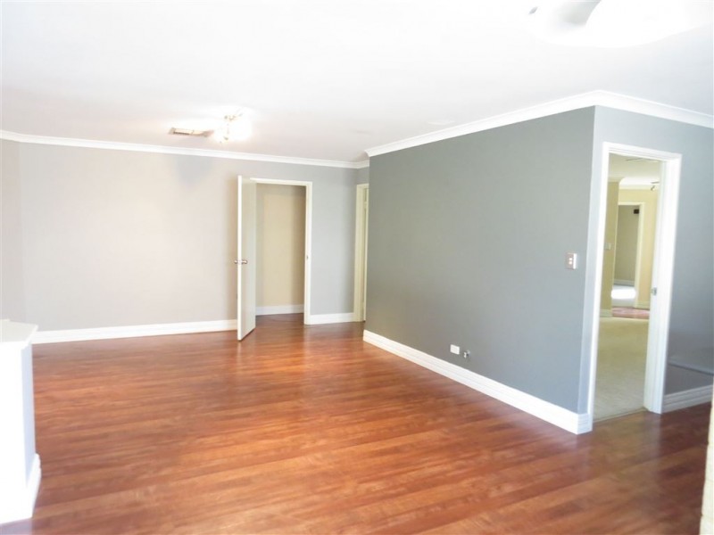 52 Pebble Beach Boulevard, Meadow Springs WA 6210