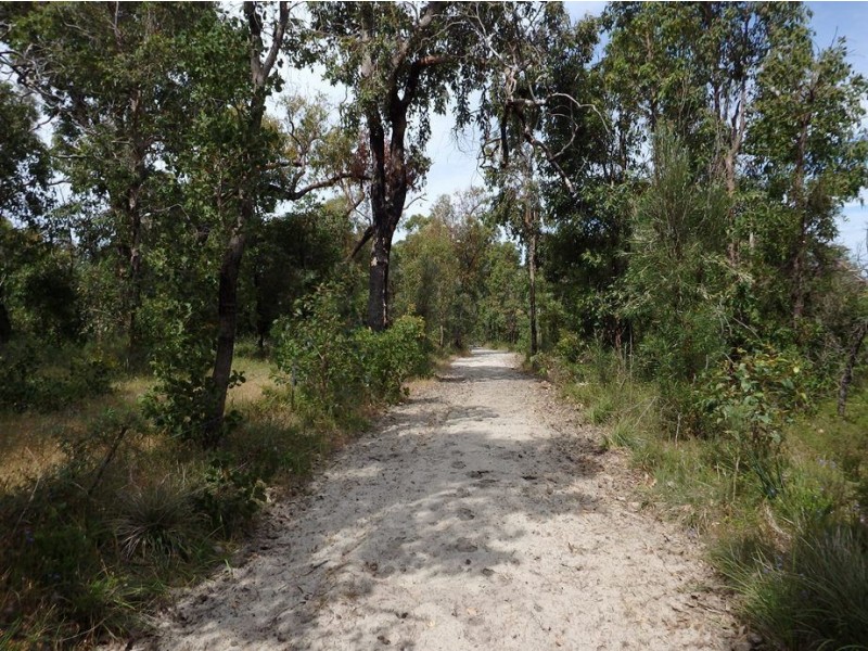 30 Thompson Crescent, Lake Clifton WA 6215