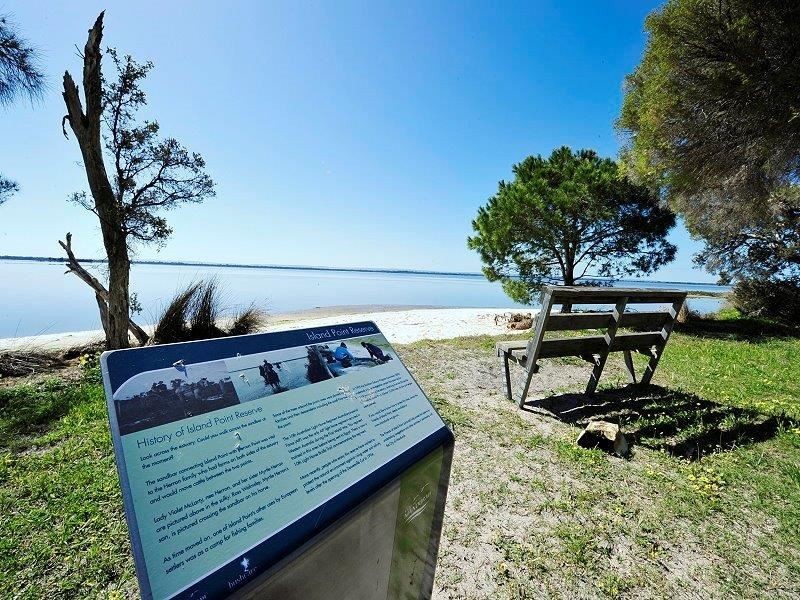 30 Thompson Crescent, Lake Clifton WA 6215