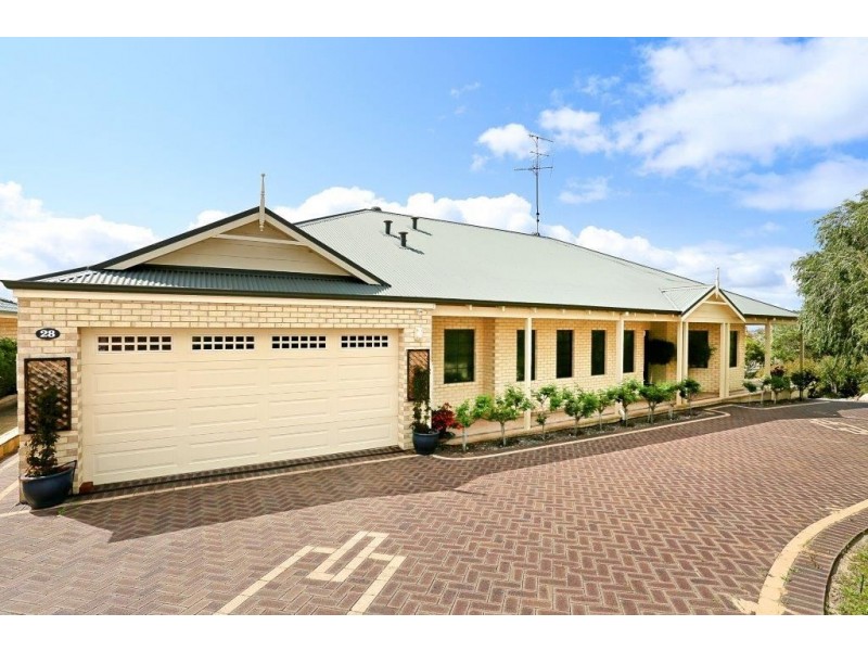 28 Pioneer Court, Bouvard WA 6211
