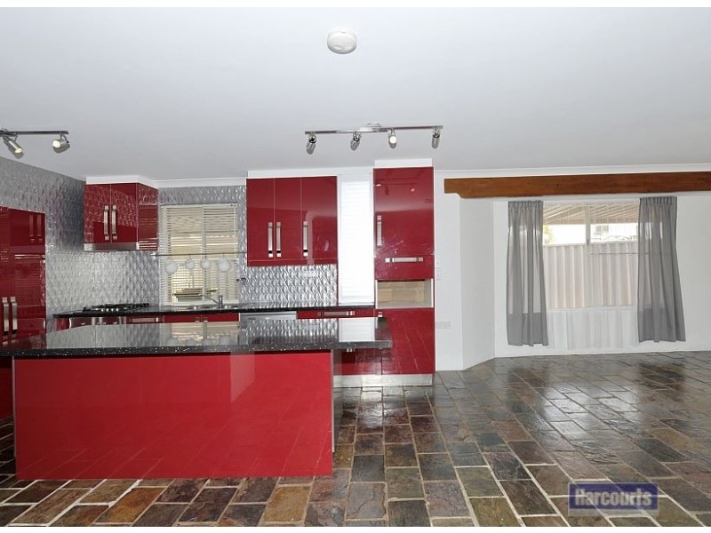 9 Socha Court, Greenfields WA 6210