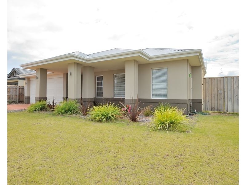 17 Tranquility Way, Halls Head WA 6210
