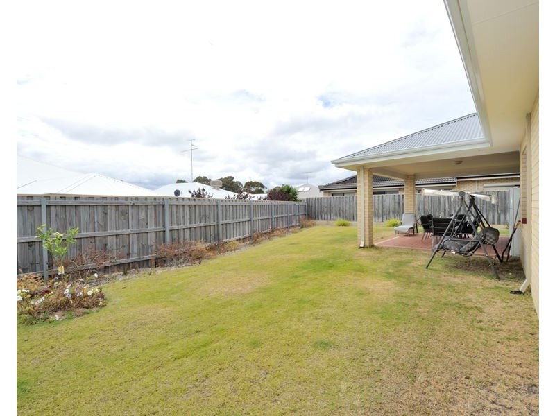 17 Tranquility Way, Halls Head WA 6210