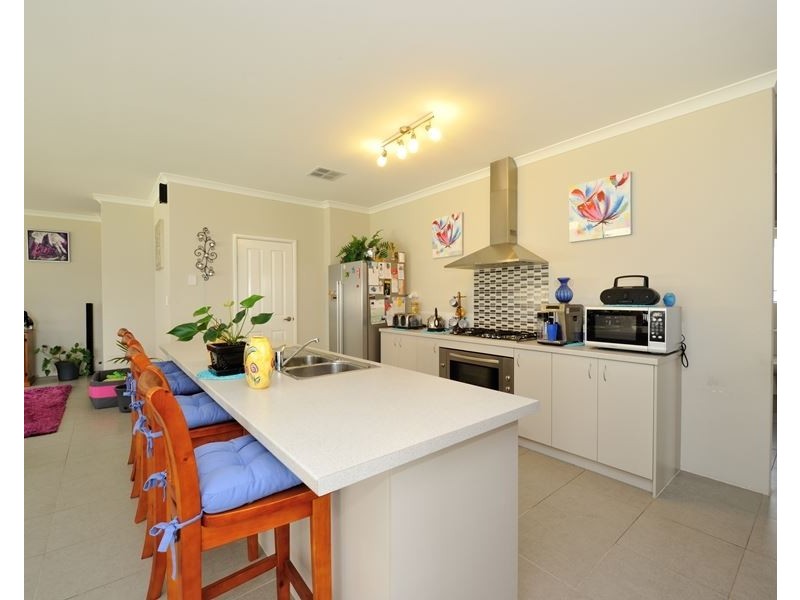 17 Tranquility Way, Halls Head WA 6210