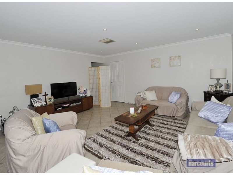 13 Dias Pass, Dudley Park WA 6210