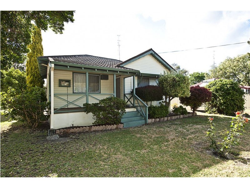 12 Sutton Street, Waroona WA 6215