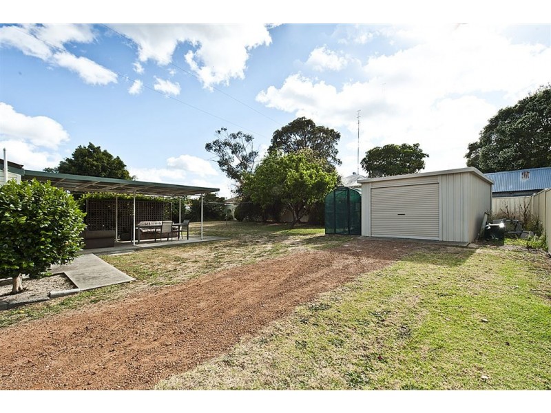 12 Sutton Street, Waroona WA 6215