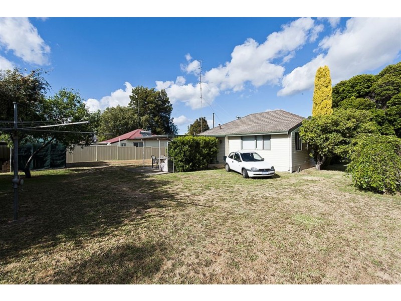 12 Sutton Street, Waroona WA 6215