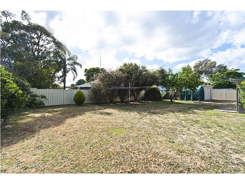 12 Sutton Street, Waroona WA 6215