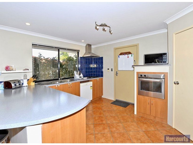 4 Waxflower Vista, Halls Head WA 6210