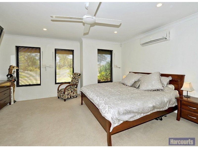 4 Waxflower Vista, Halls Head WA 6210