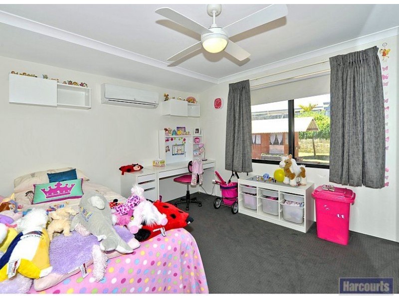 4 Waxflower Vista, Halls Head WA 6210