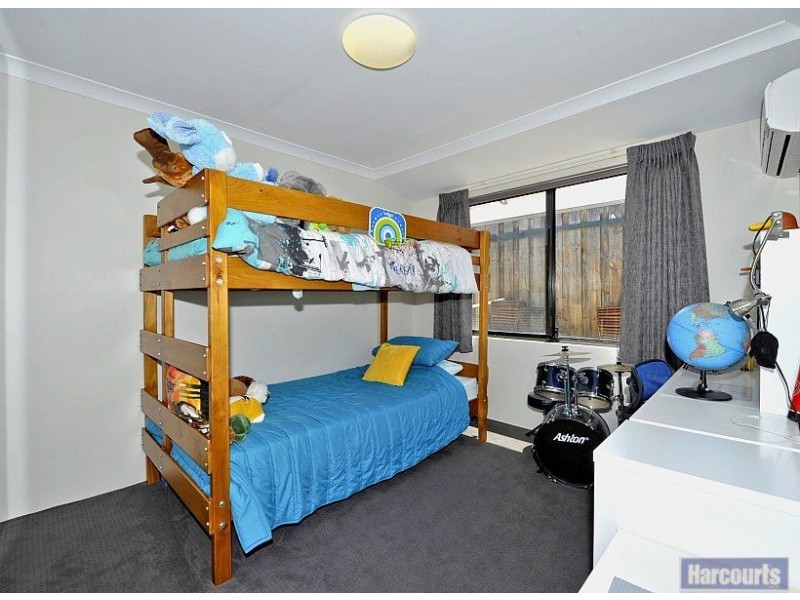 4 Waxflower Vista, Halls Head WA 6210