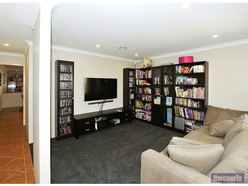 4 Waxflower Vista, Halls Head WA 6210