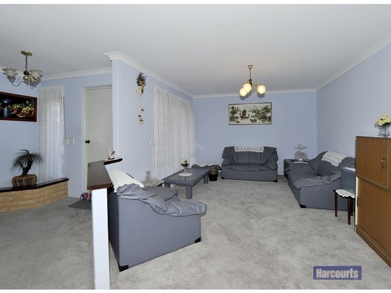37 Casuarina Drive, Halls Head WA 6210