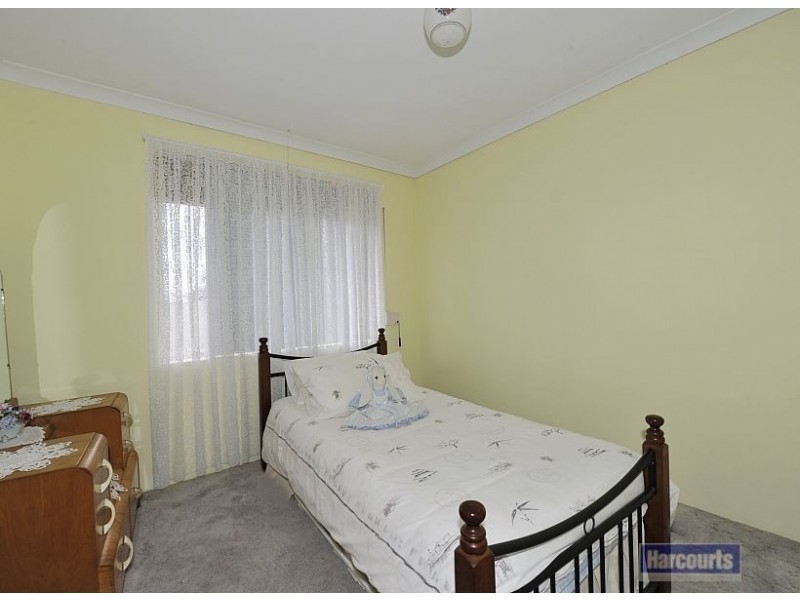 37 Casuarina Drive, Halls Head WA 6210