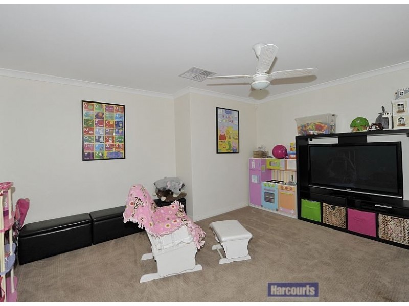 72 Floribunda Avenue, Halls Head WA 6210