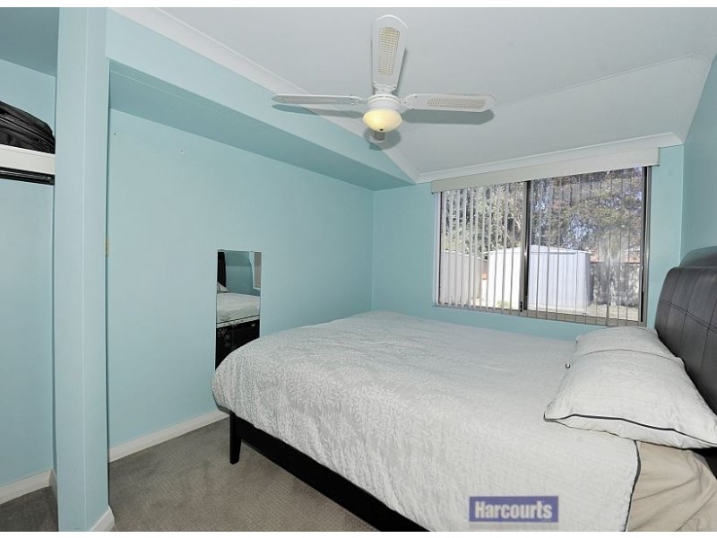 72 Floribunda Avenue, Halls Head WA 6210