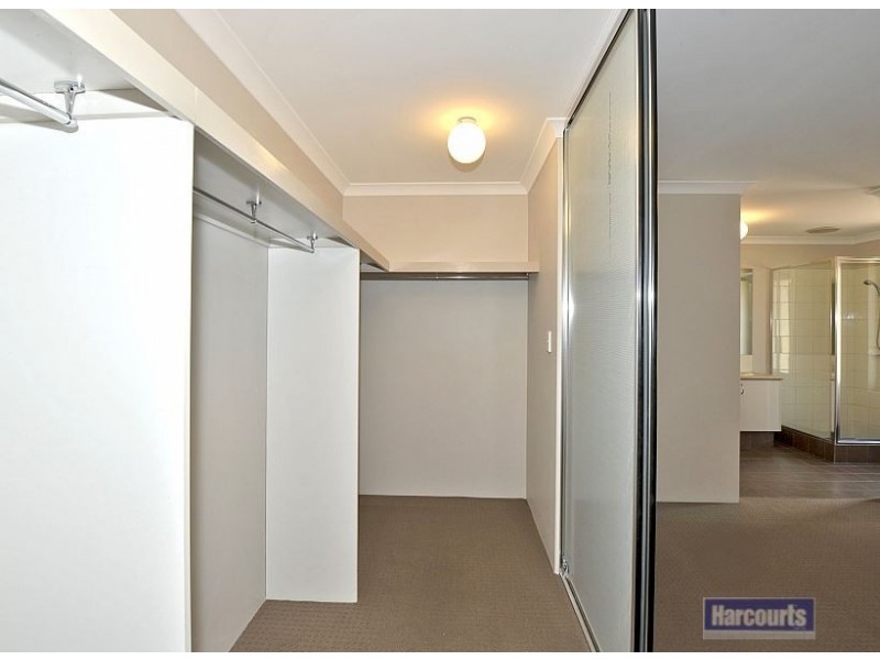 18 Scottsdale Turn, Meadow Springs WA 6210