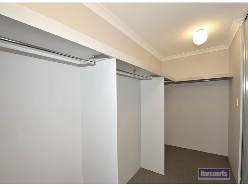 18 Scottsdale Turn, Meadow Springs WA 6210