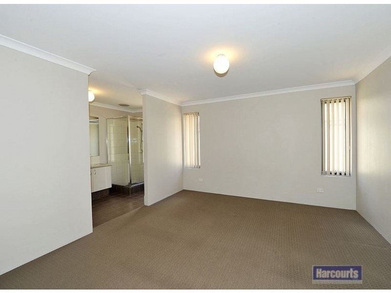 18 Scottsdale Turn, Meadow Springs WA 6210