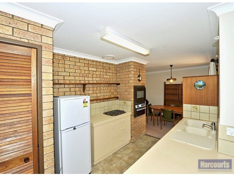 14 Honeysuckle Ramble, Halls Head WA 6210