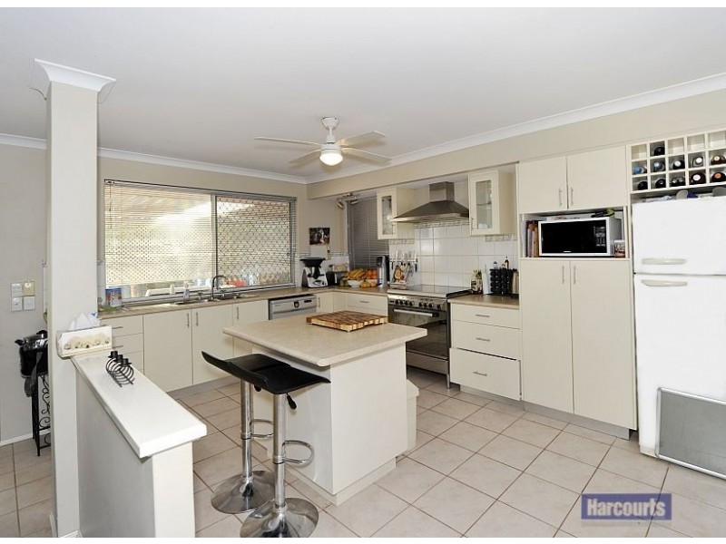 71 Admiralty Crescent, Halls Head WA 6210