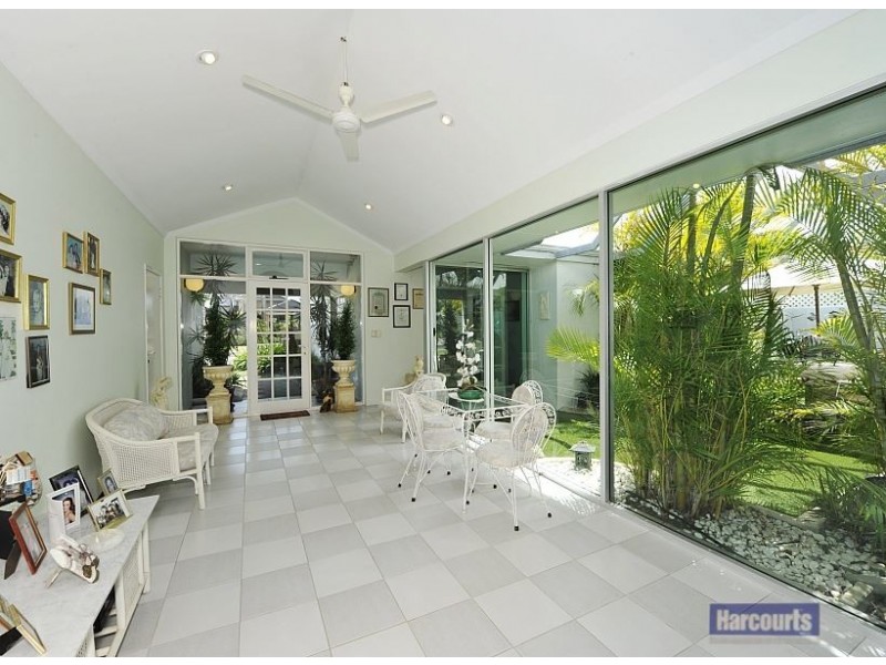 2 Warren Place, Dudley Park WA 6210