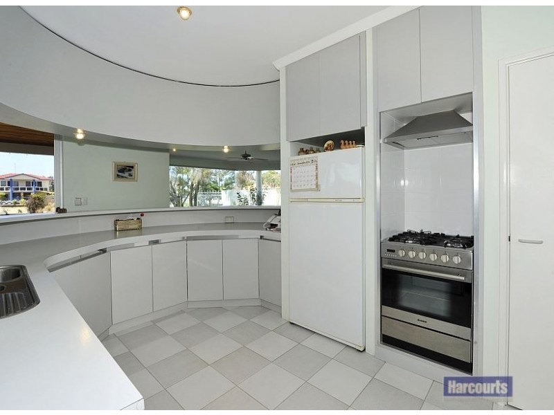 2 Warren Place, Dudley Park WA 6210