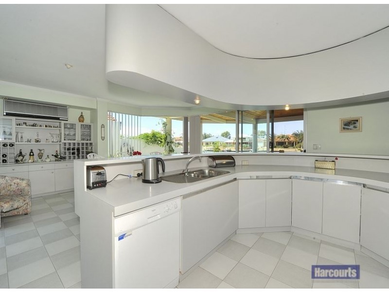 2 Warren Place, Dudley Park WA 6210