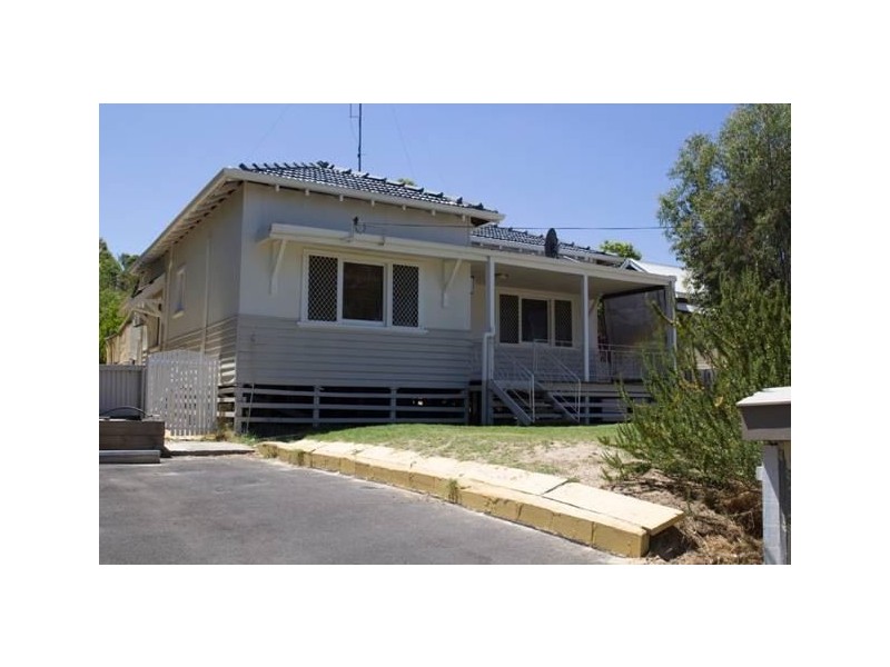 8 McDowell Street, Yarloop WA 6218