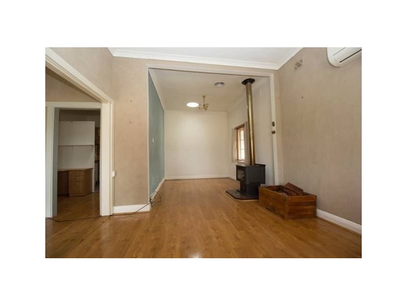 8 McDowell Street, Yarloop WA 6218