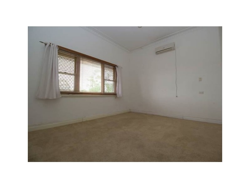 8 McDowell Street, Yarloop WA 6218