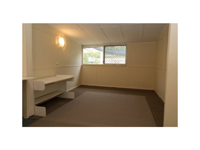 8 McDowell Street, Yarloop WA 6218