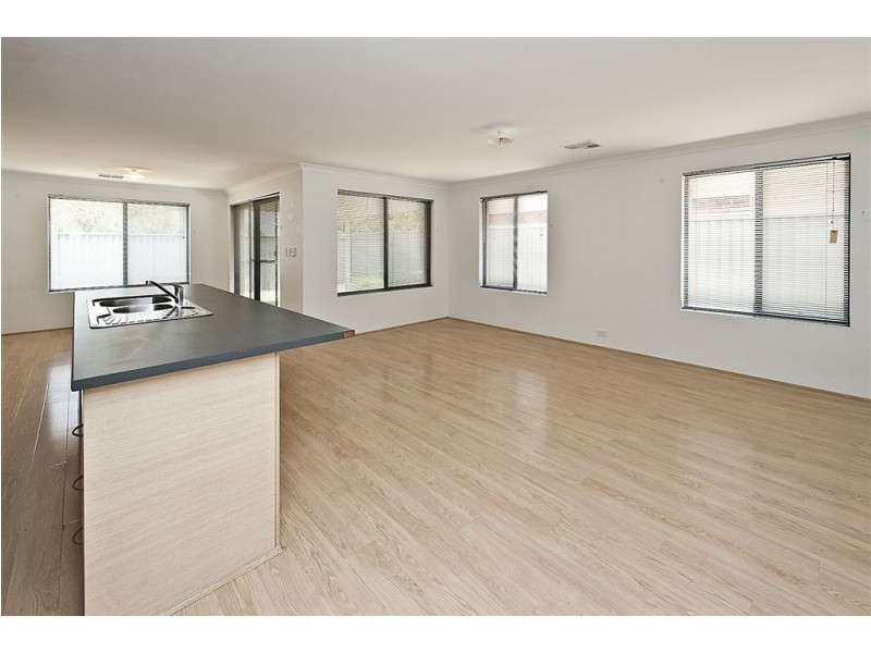 11b Wood Ave, Waroona WA 6215