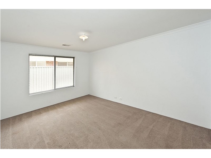 11b Wood Ave, Waroona WA 6215