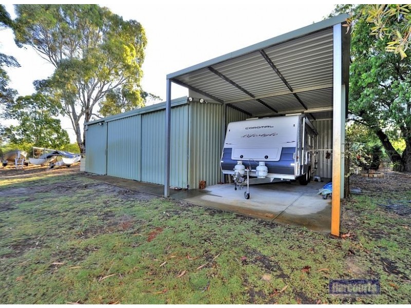 64 Nutbush Avenue, Falcon WA 6210