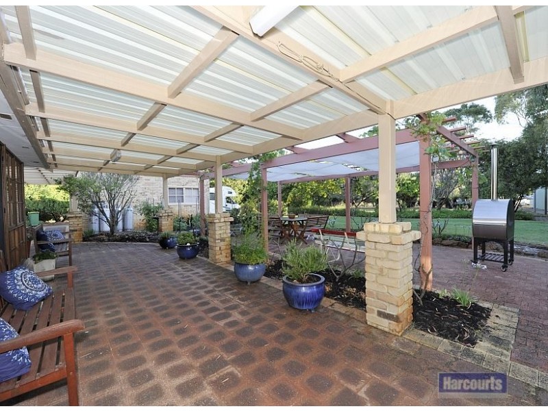 64 Nutbush Avenue, Falcon WA 6210