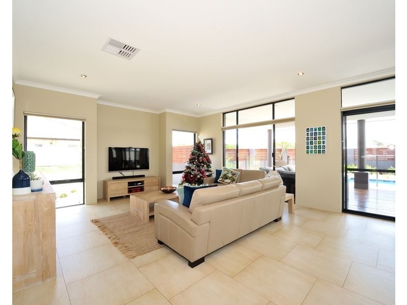 114 Ocean Road, Dawesville WA 6211